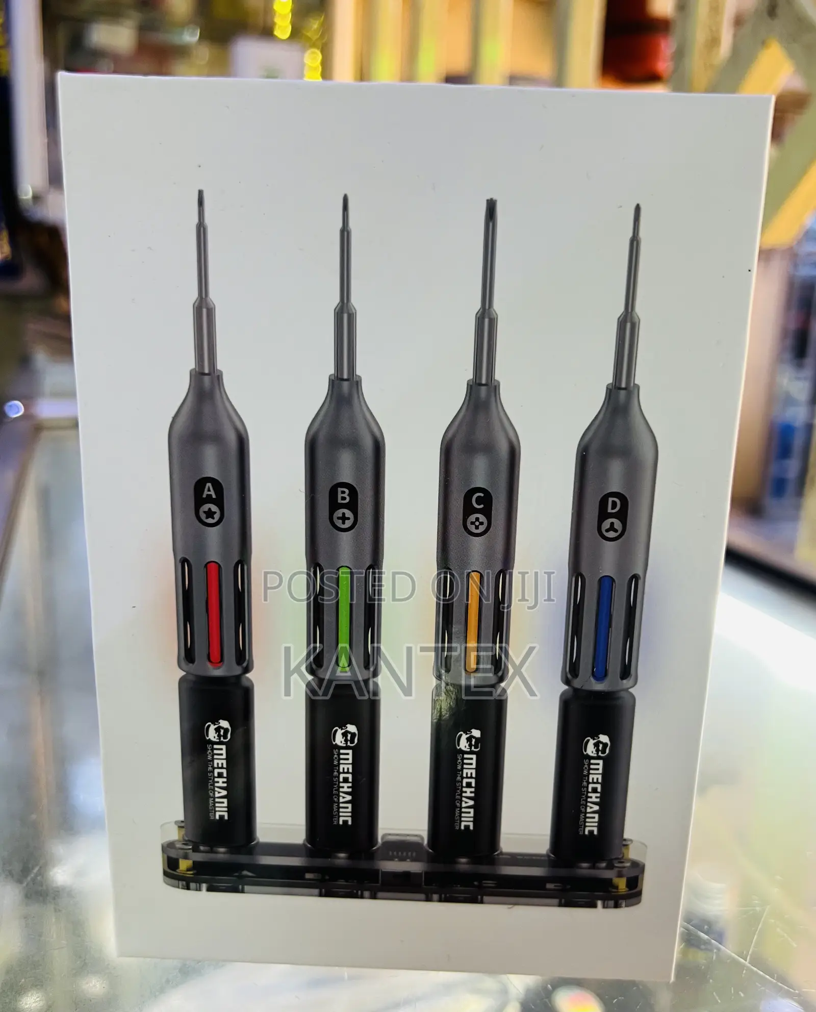 Mechanic Yhc-4 Firefly 4 in 1 Multicolor Led Manual Screwdriver Set