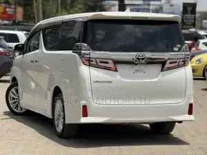 Toyota Vellfire 2019 White