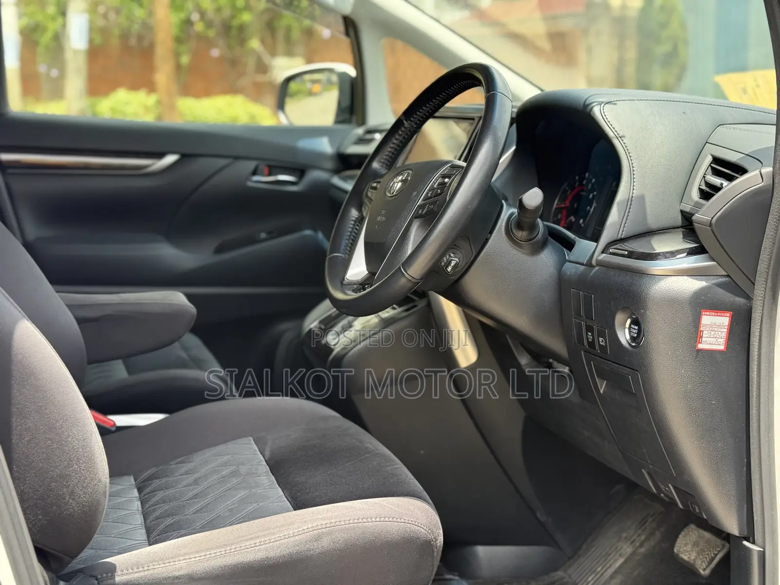Toyota Vellfire 2019 White