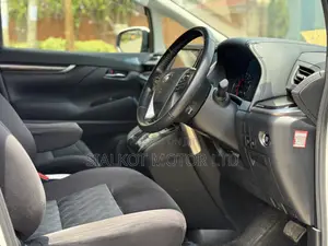 Toyota Vellfire 2019 White