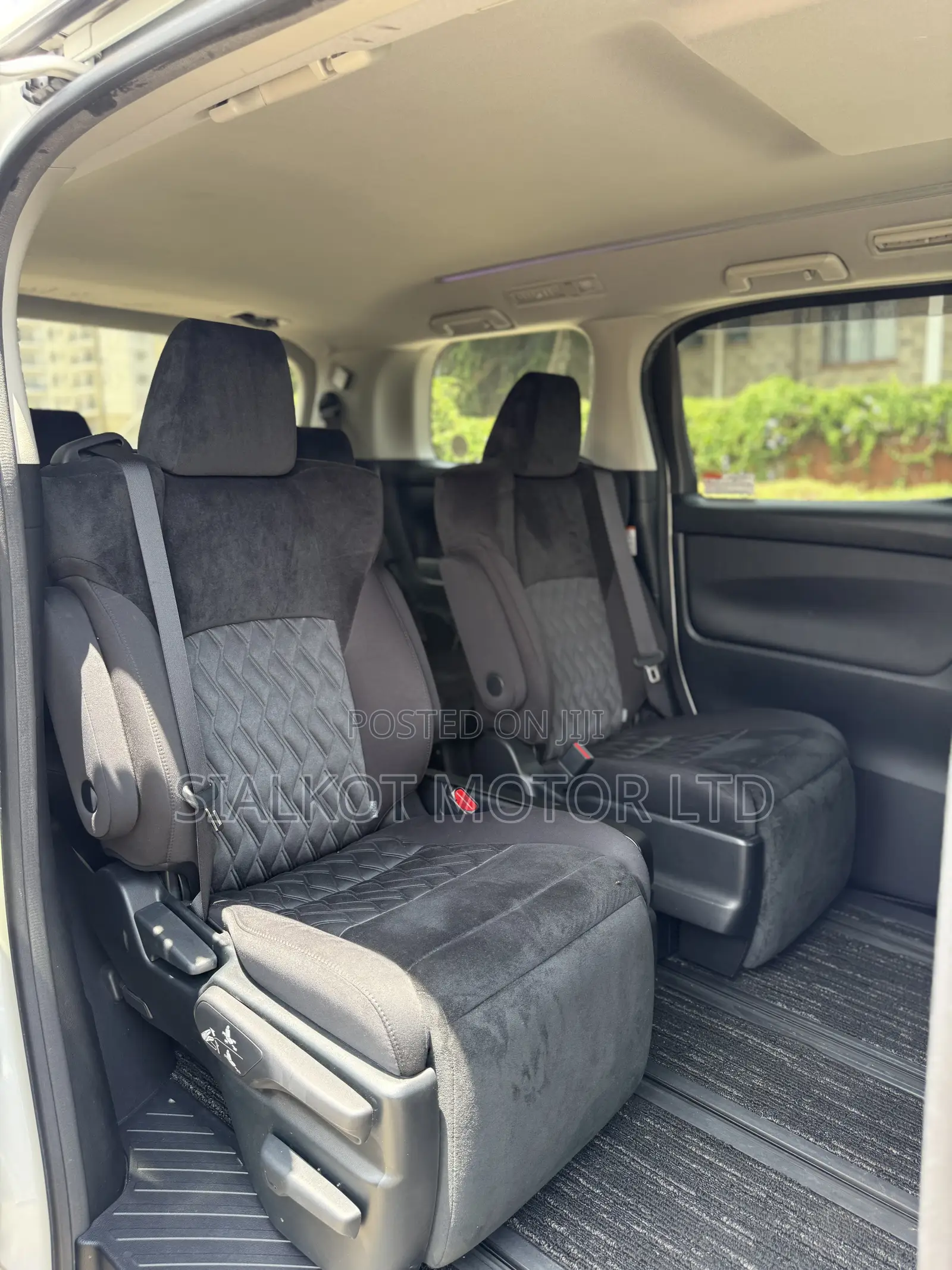 Toyota Vellfire 2019 White