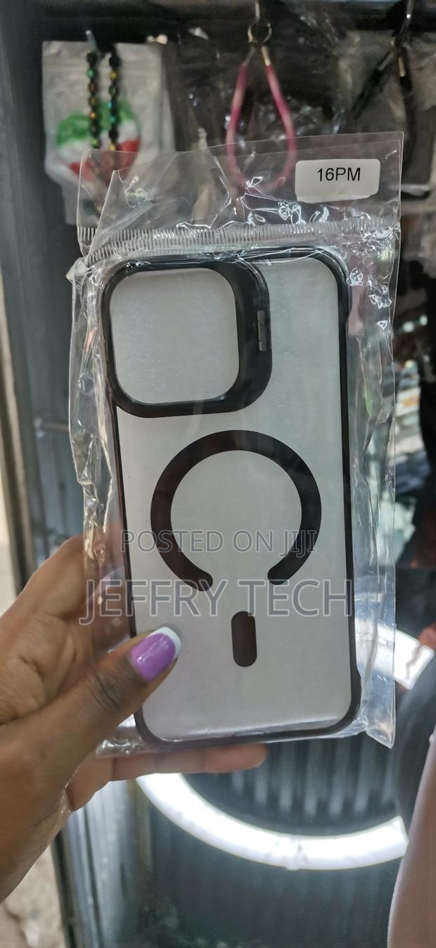 Iaiyoxi Magnetic Clear Case for iPhone 16 Pro Max -Black - main view