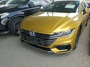 Volkswagen Arteon 2.0T SE AWD 4MOTION 2019 Beige