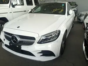 Mercedes-Benz C200 2018 White