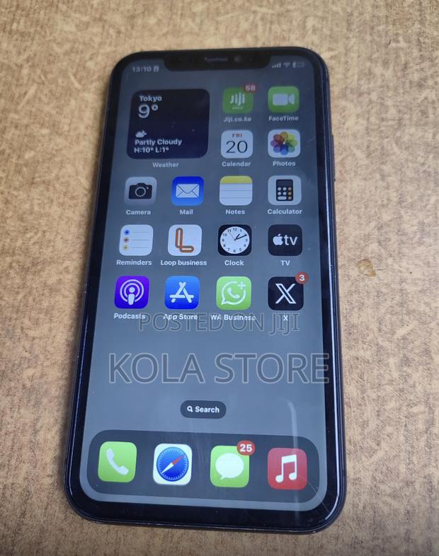 Apple iPhone 11 64 GB Gray - main view