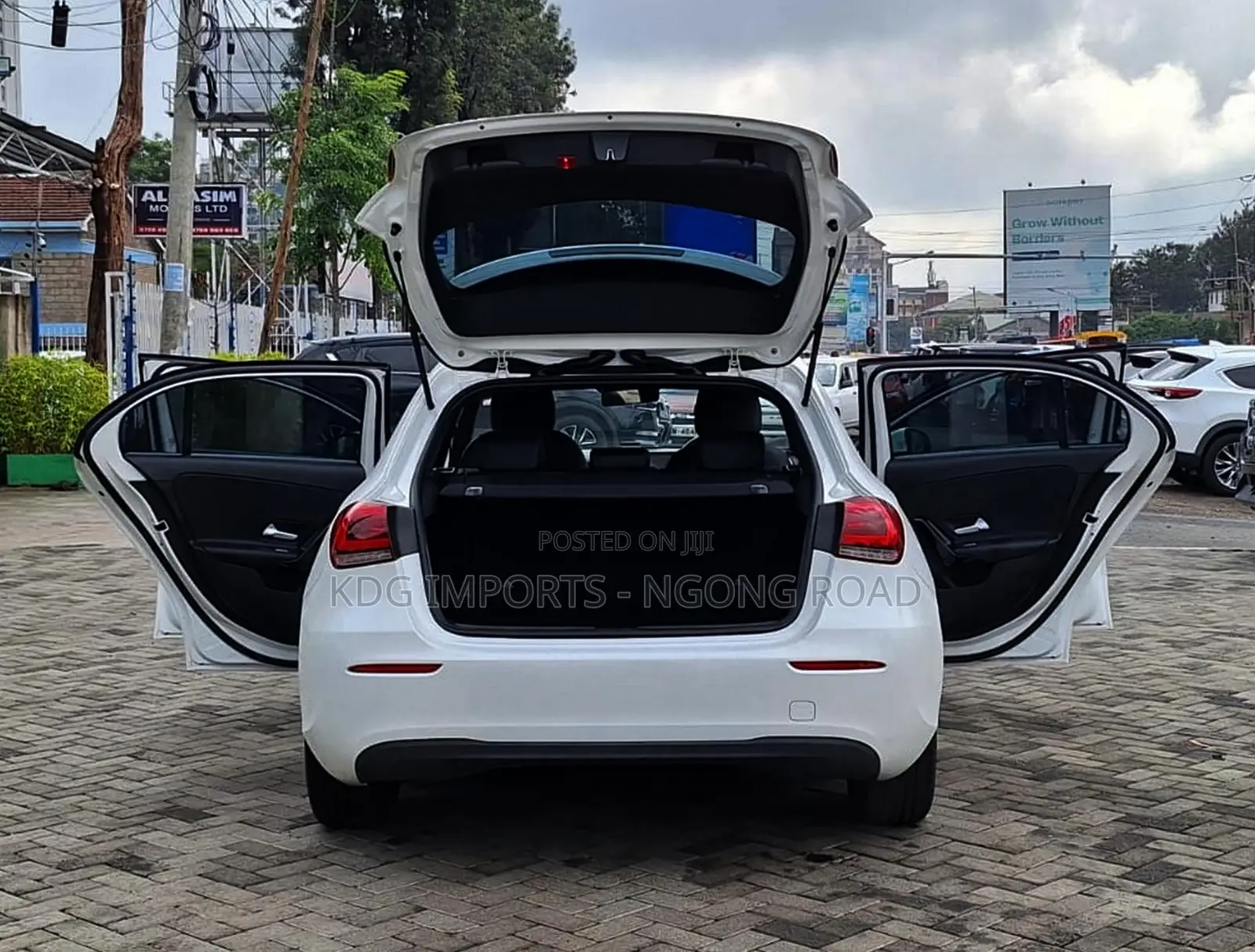 Mercedes-Benz A-Class 2019 White