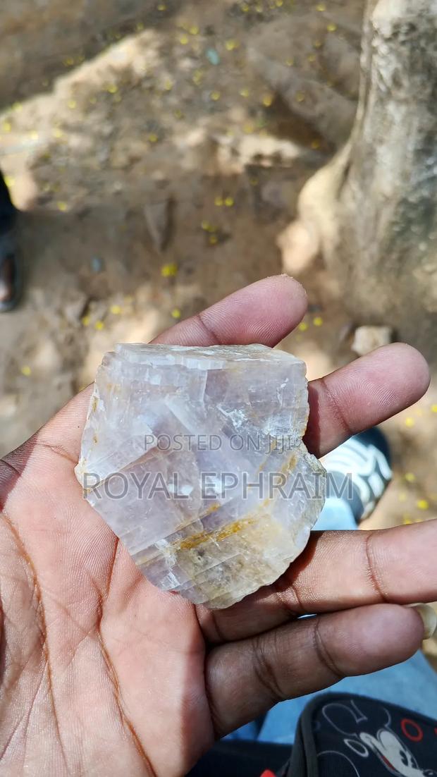 Natural Crystalline Stone - thumbnail 2