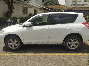 Toyota RAV4 2012 White