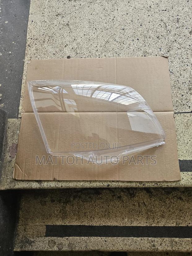 Headlight Lens Noah 2007-2009 - main view