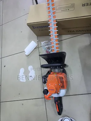Gasoline Premier Hedge Trimmer