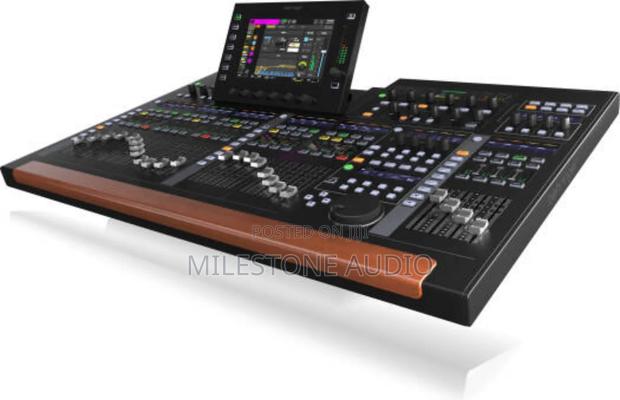 Behringer Wing 48 Stereo Channels, 28 Bus Full Stereo Digital Mixing