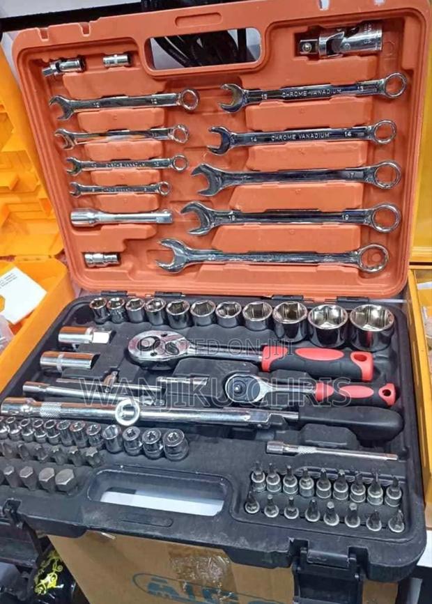 Socket Wrench Kit