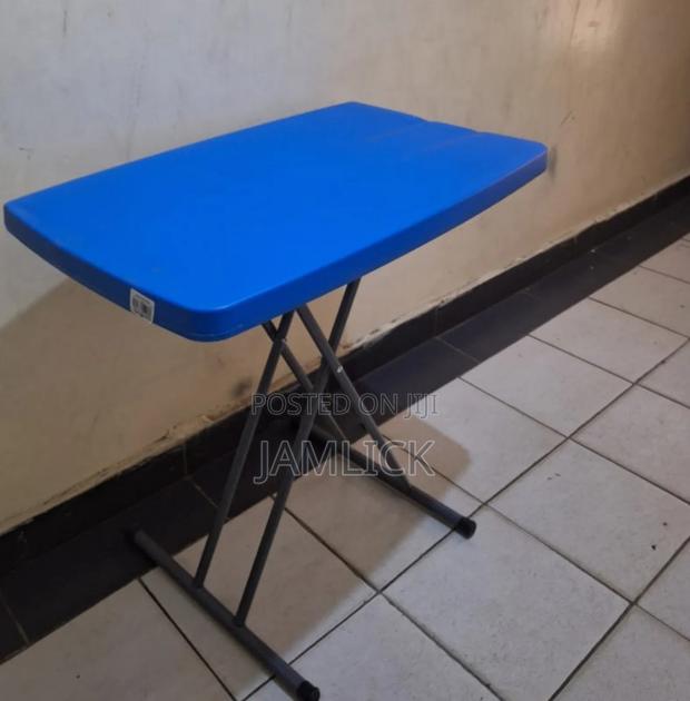 Adjustable Height Snack Table –Gn - main view