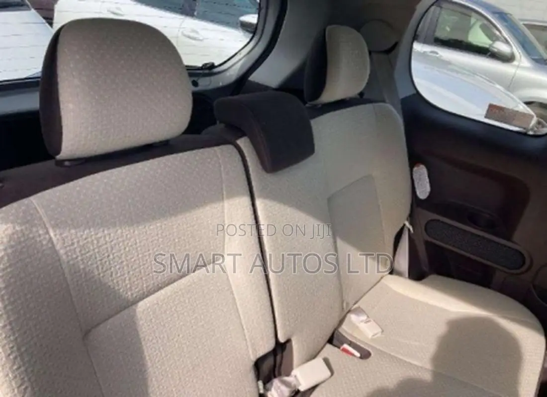 Toyota Spade 2019 Silver