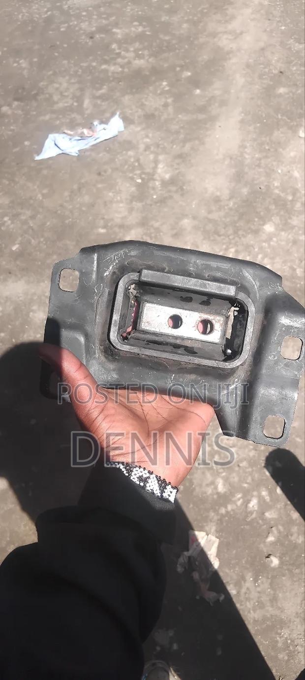Ex Japan Gear Mount Mazda Premacy - thumbnail 2