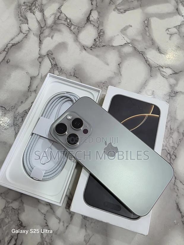 Apple iPhone 16 Pro 512 GB Gold - thumbnail 2