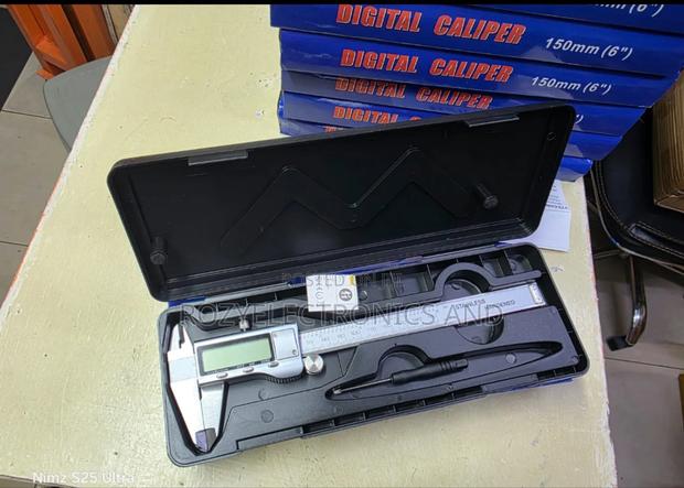 Digital Caliper/Digital Caliper - main view