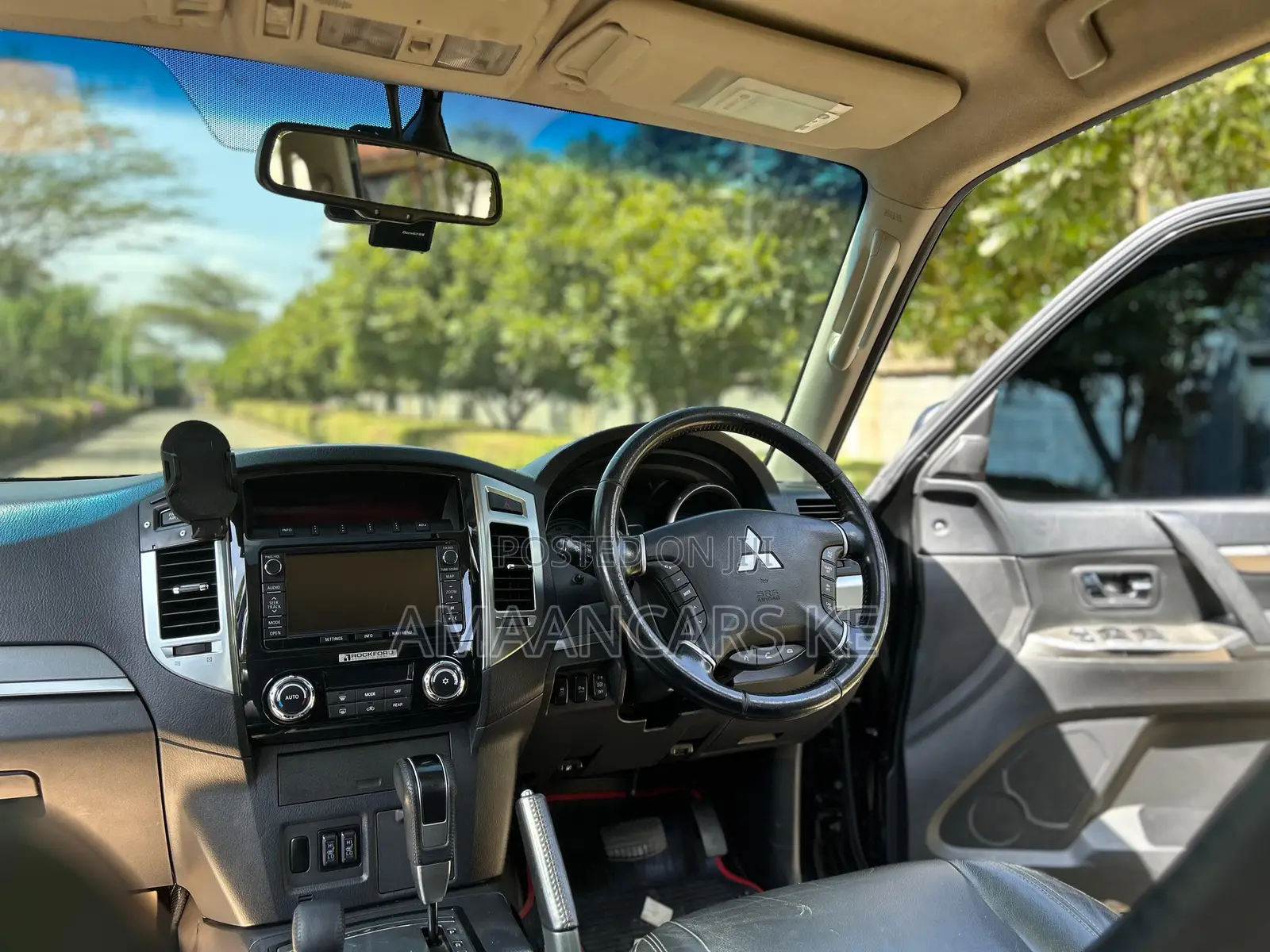 Mitsubishi Pajero V90 3.2 DI-D GL 2015 Black