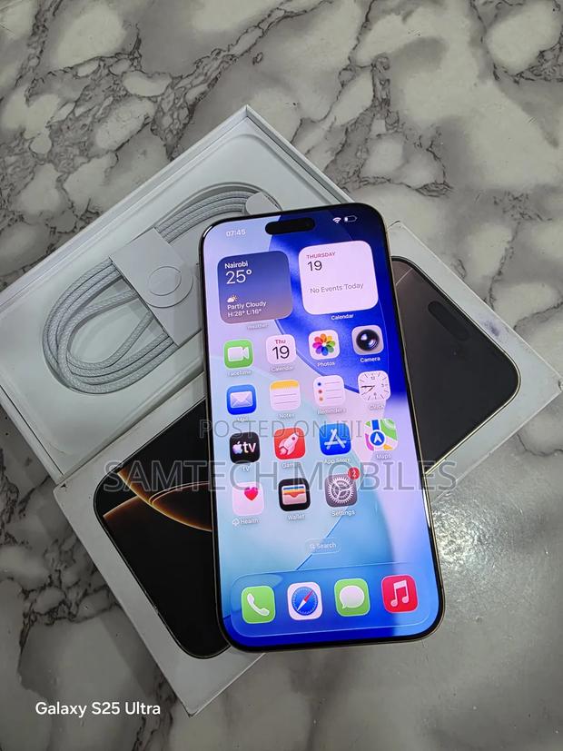 Apple iPhone 16 Pro Max 1 TB Gold - thumbnail 3