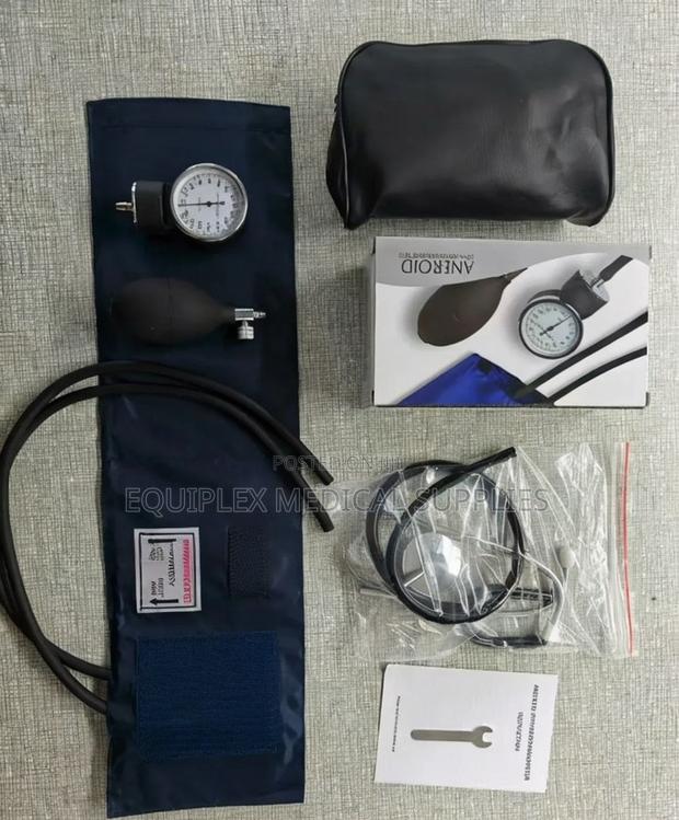 Aneroid Sphygmomanometer / Manual Blood Pressure
