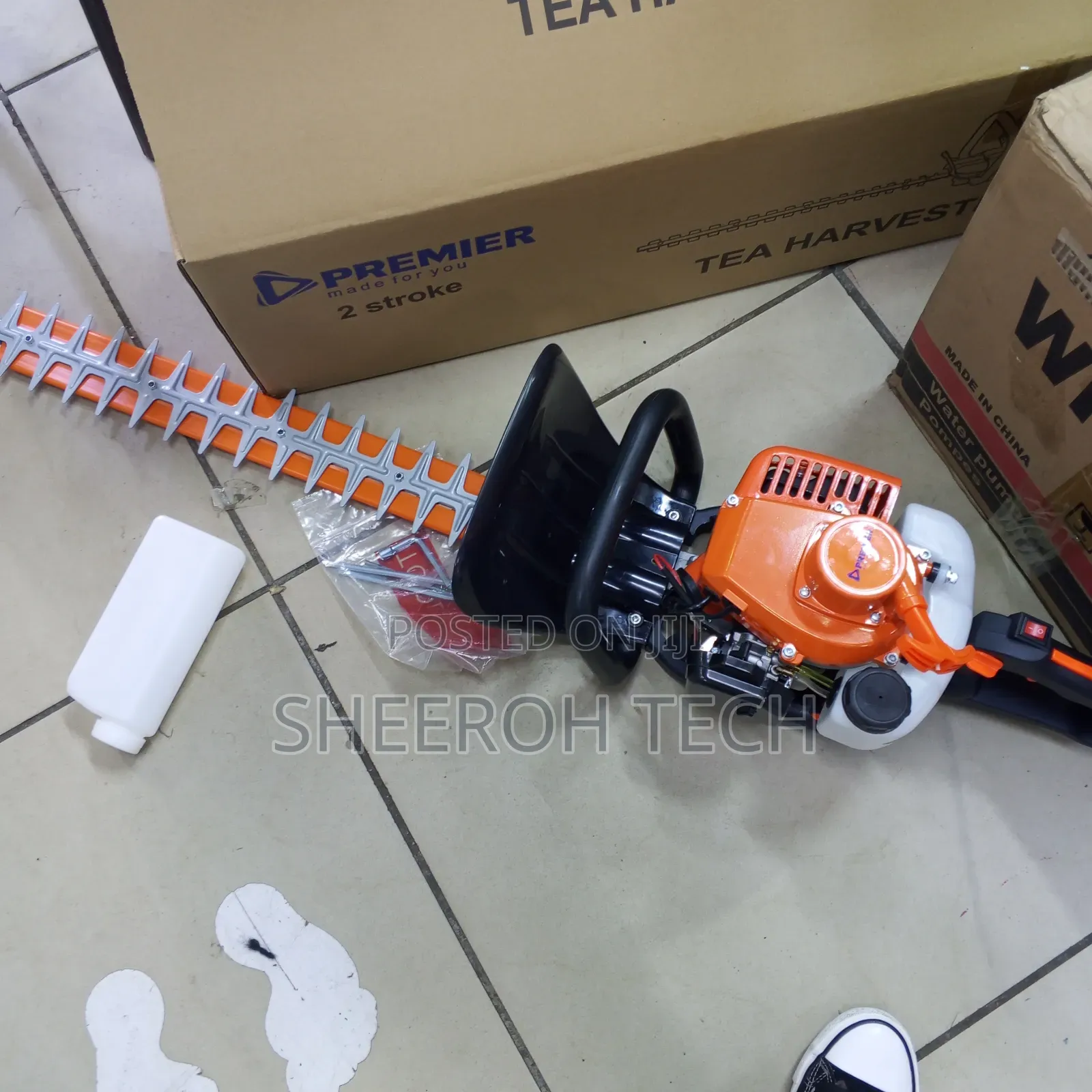 Premier Gasoline Hedge Trimmer 2stroke