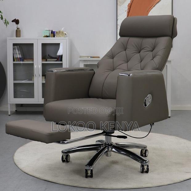 Office Chair ; Director's Executive Chair With Footrest