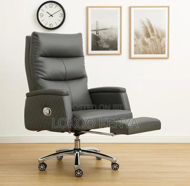 Office Chair ; Director's Executive Chair With Footrest - thumbnail 6