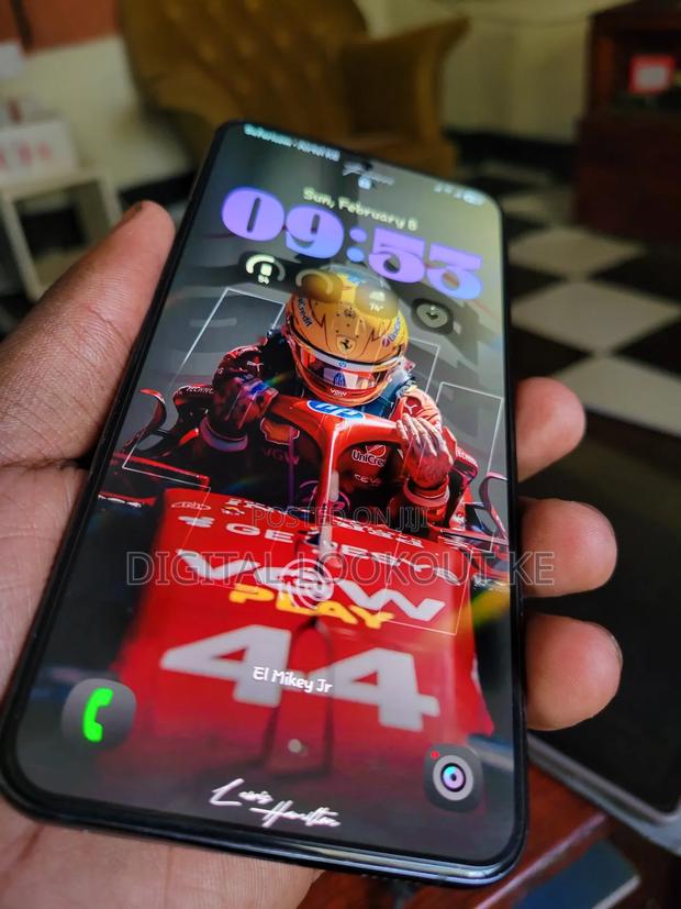 Samsung Galaxy S22+ 5G 128 GB Black - main view