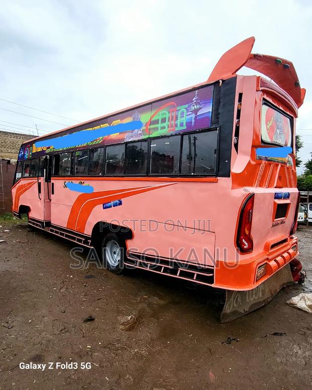 Hino Bus-51seaters Bus With Ud Engine Gear. - thumbnail 2