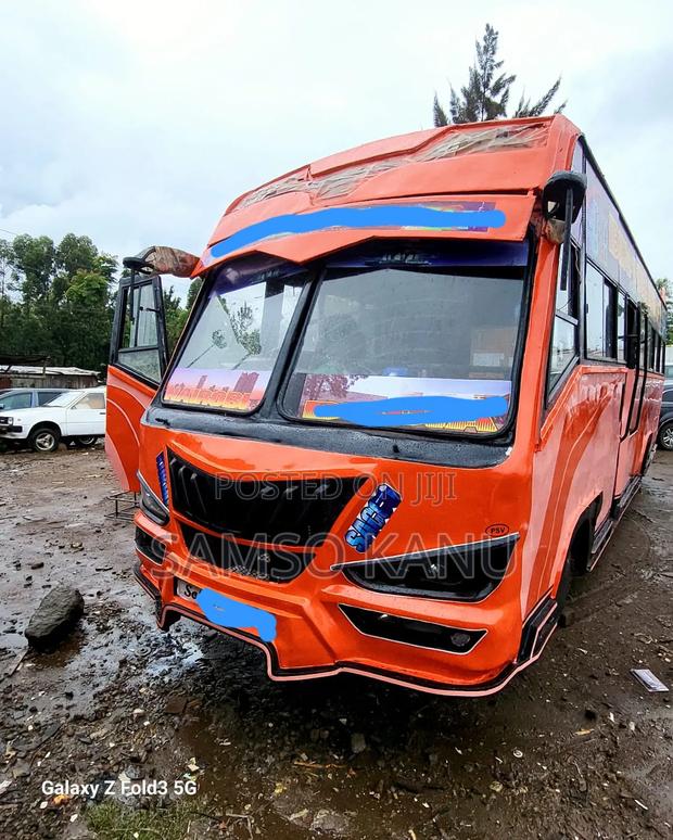 Hino Bus-51seaters Bus With Ud Engine Gear. - main view