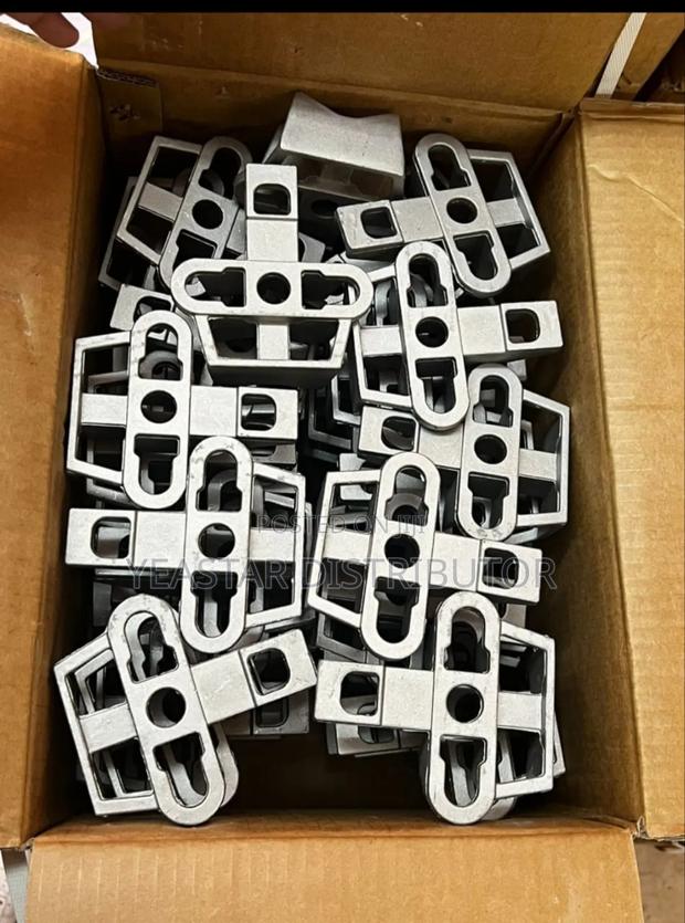 Universal Pole Bracket - main view