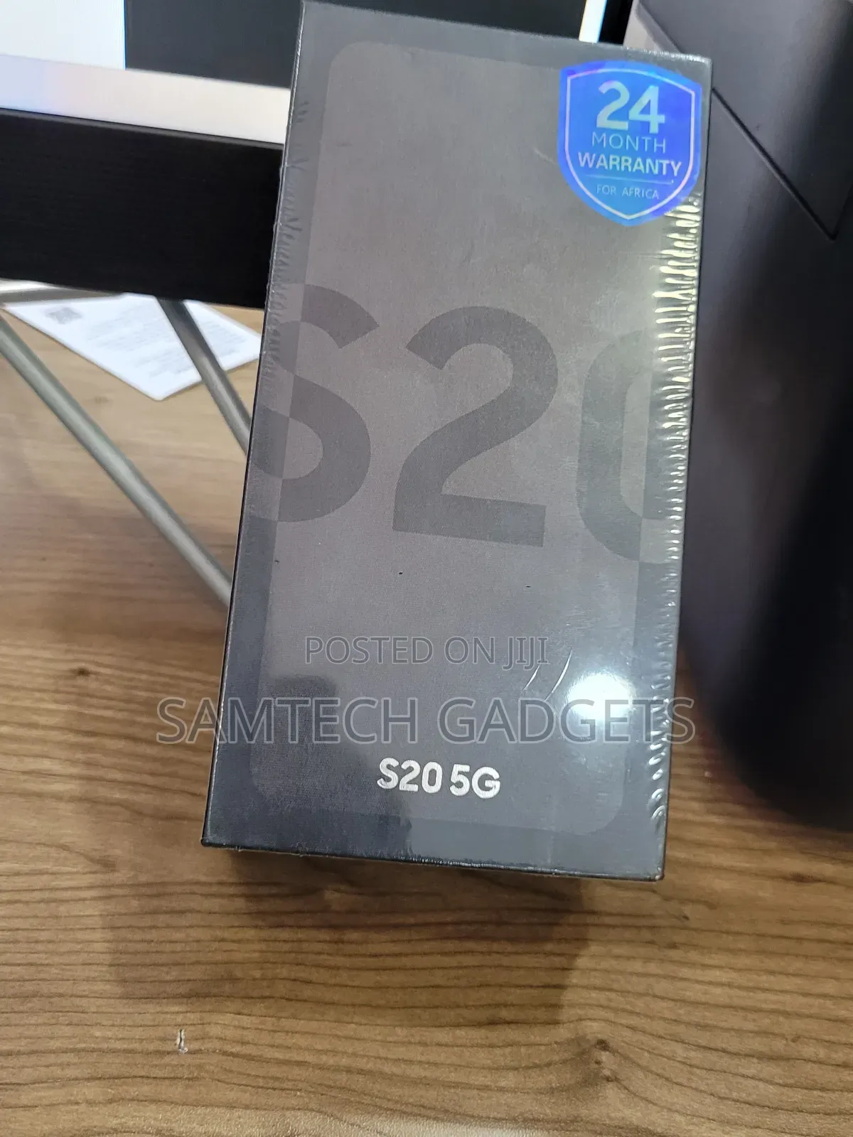 New Samsung Galaxy S20 128 GB Black