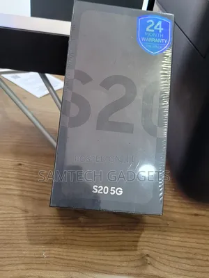 New Samsung Galaxy S20 128 GB Black