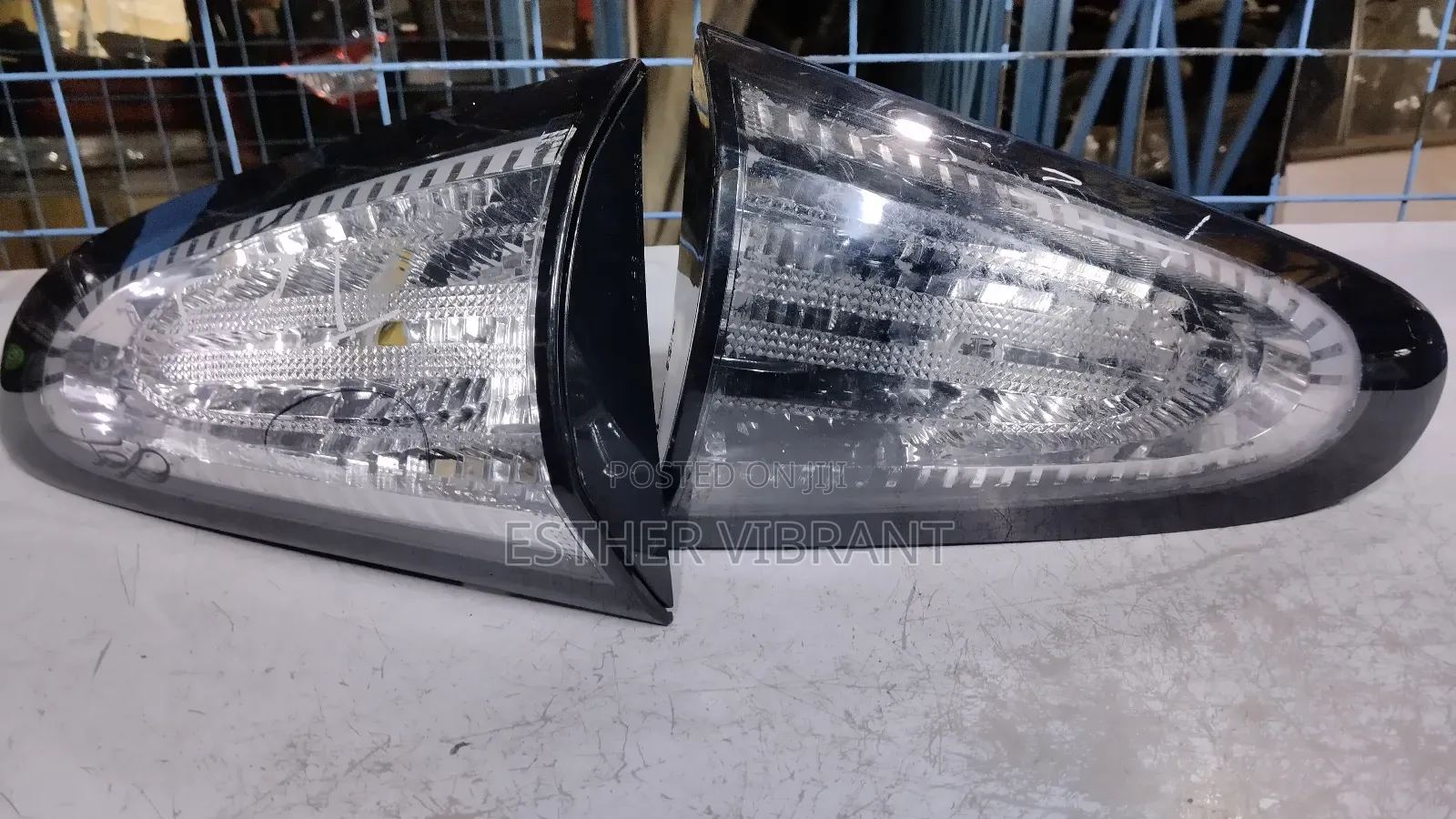 Toyota Sienta Clear Bootlights