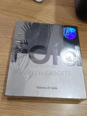 New Samsung Galaxy Z Fold4 256 GB Blue - thumbnail 2