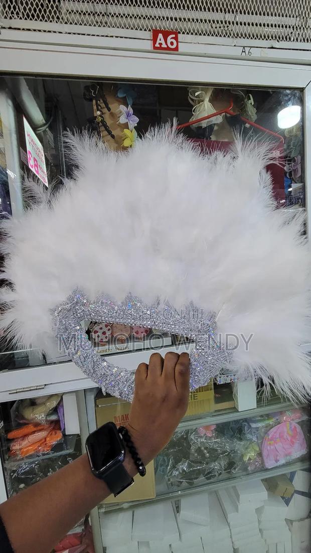 White Feather Fan - thumbnail 3