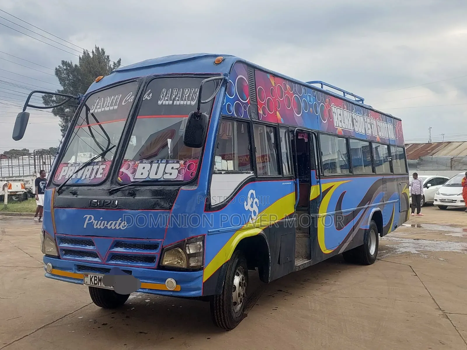 Isuzu Executive Bus 2010 Blue