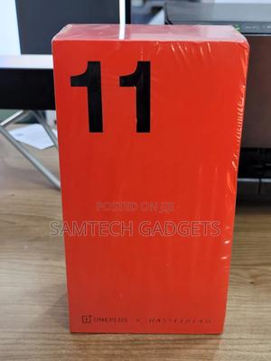 New OnePlus 11 256 GB Green - main view