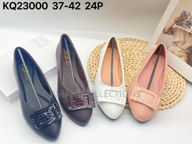 Closed Shoes for Ladies - thumbnail 4