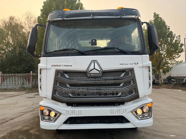 Howo Nx 30 Prime Mover - thumbnail 3