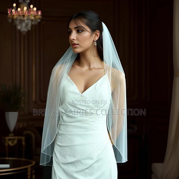 Short Wedding Veil - thumbnail 4
