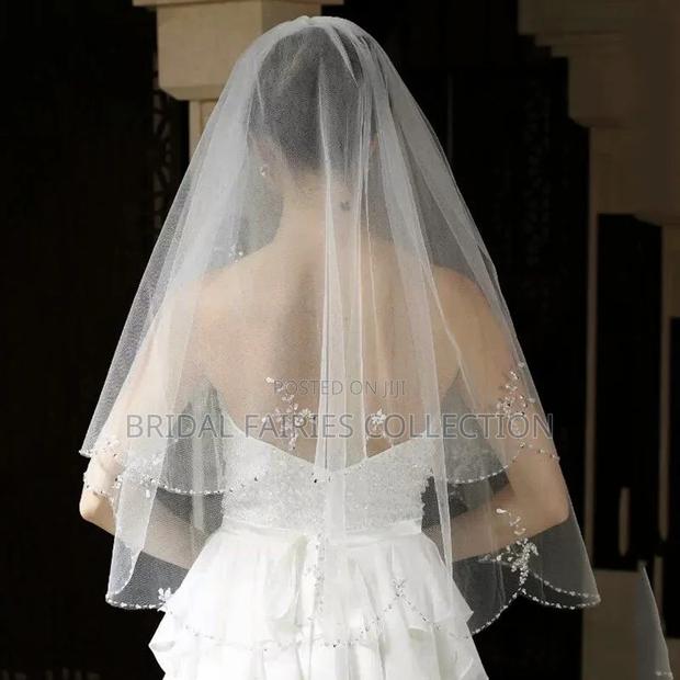 Short Wedding Veil - thumbnail 6