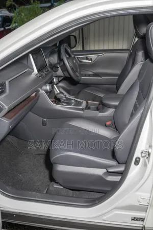 Toyota RAV4 2020 White