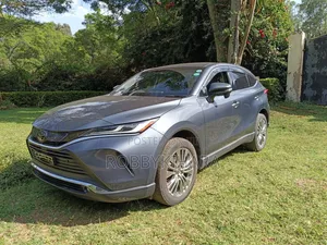 Toyota Harrier 2.0 2021 Blue