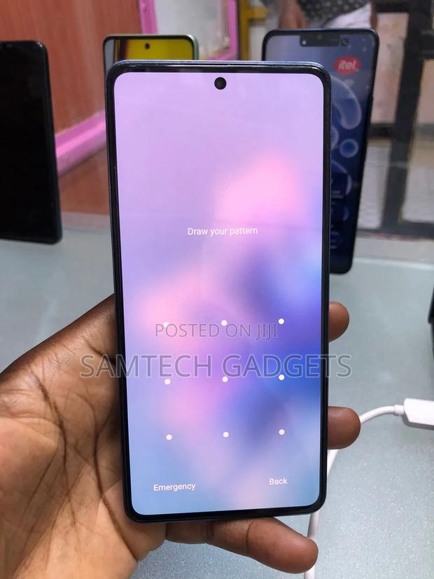Tecno Camon 20 256 GB Blue - thumbnail 4