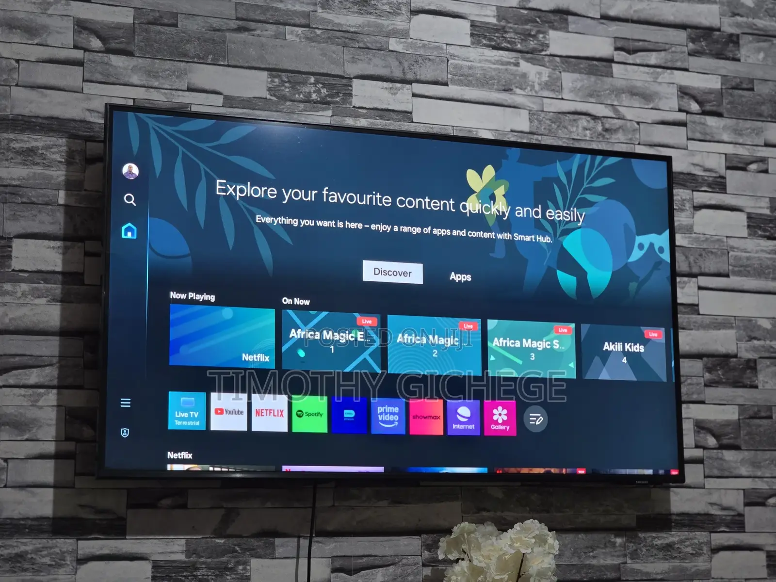 Quick Sale 43 Inch-Samsung TV Bu8000 Series !! Good as New!!