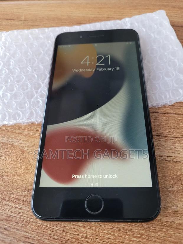 Apple iPhone 7 Plus 32 GB Black - thumbnail 4