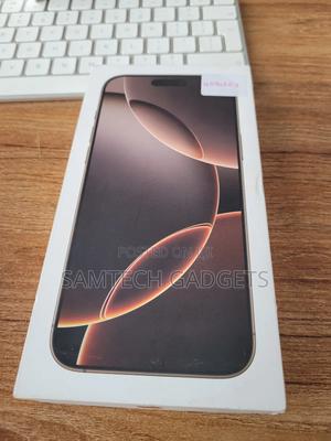 Apple iPhone 16 Pro Max 256 GB Gold - thumbnail 2