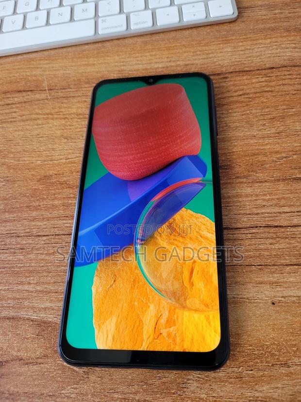 Samsung Galaxy M33 128 GB Blue - thumbnail 4