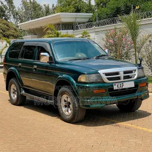 Mitsubishi Challenger 1997 Green
